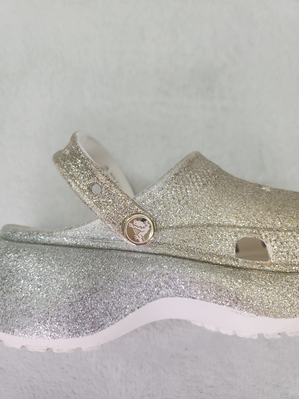 CROCS Classic Glitter Platform Clogs in Gold and Silver Size W 7 - Picture 9 of 10